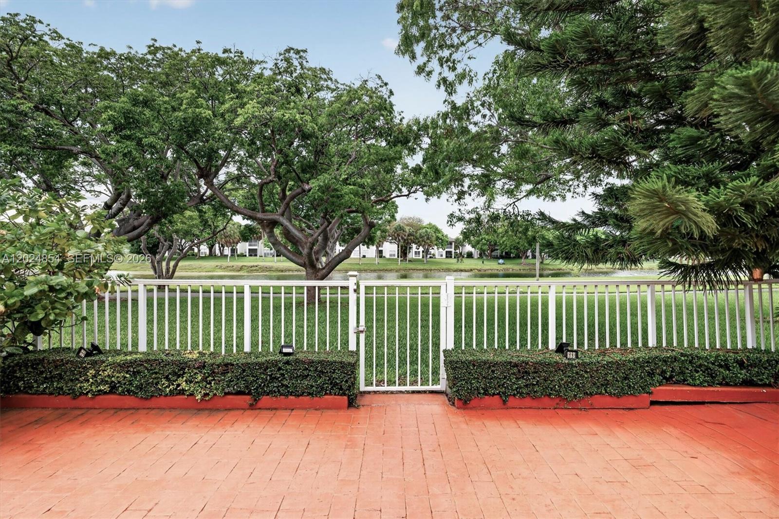 MAHOGANY ISLE HOMES CONDO - Residential