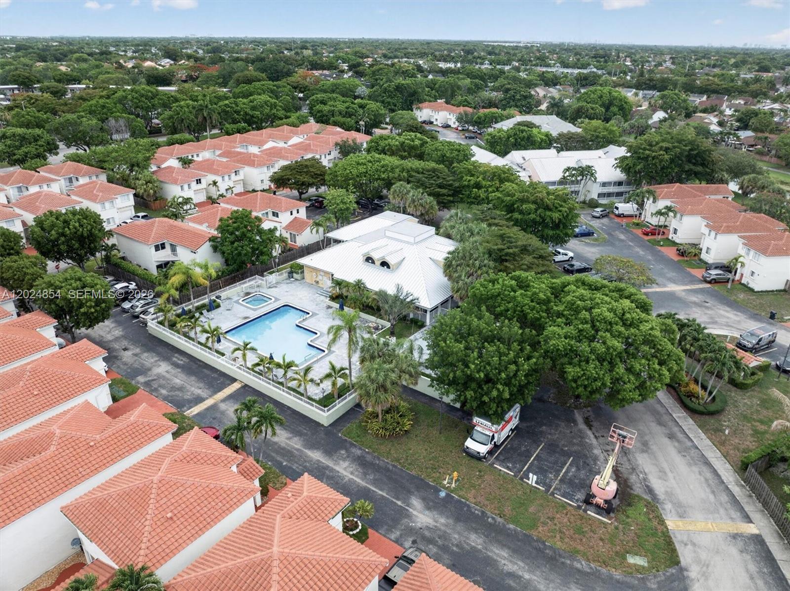 MAHOGANY ISLE HOMES CONDO - Residential