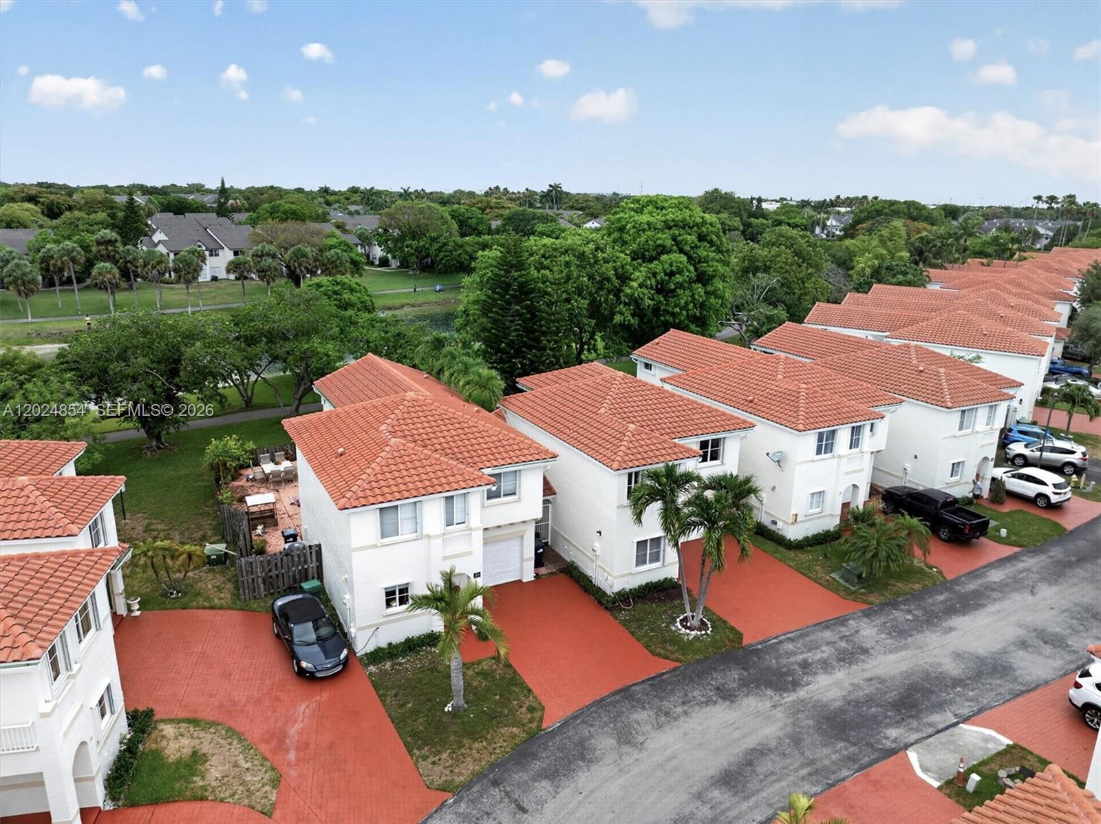 MAHOGANY ISLE HOMES CONDO - Residential