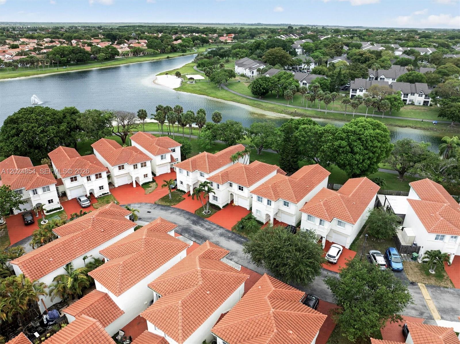 MAHOGANY ISLE HOMES CONDO - Residential