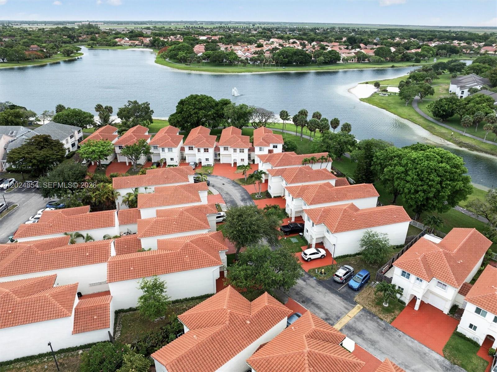 MAHOGANY ISLE HOMES CONDO - Residential