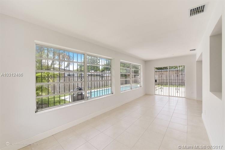 SO MIAMI HEIGHTS ADDN J - Residential