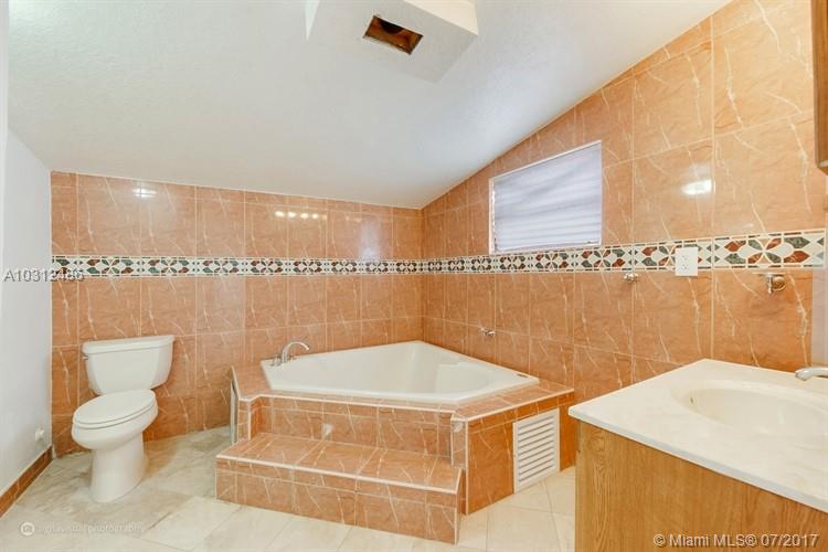 SO MIAMI HEIGHTS ADDN J - Residential