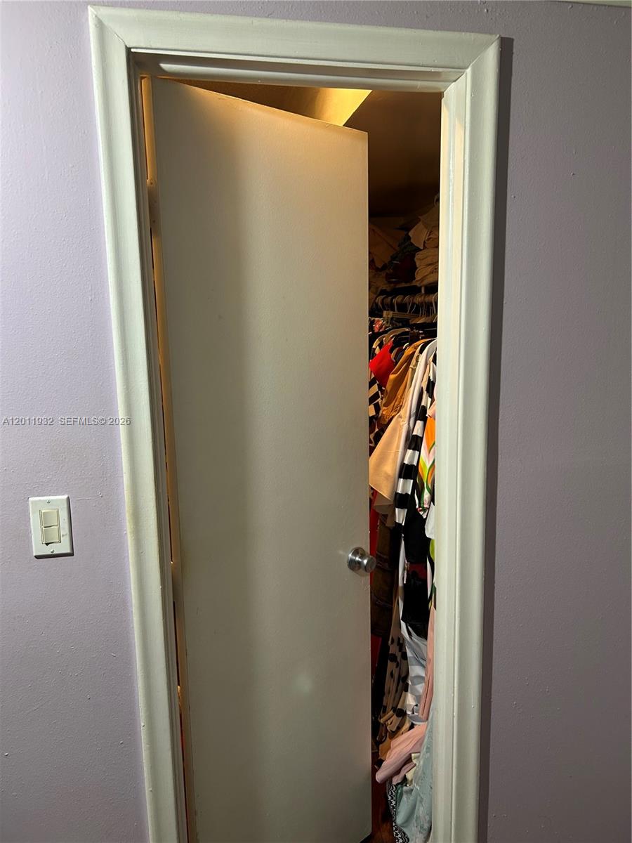 SHORE HOUSE CONDO - Residential