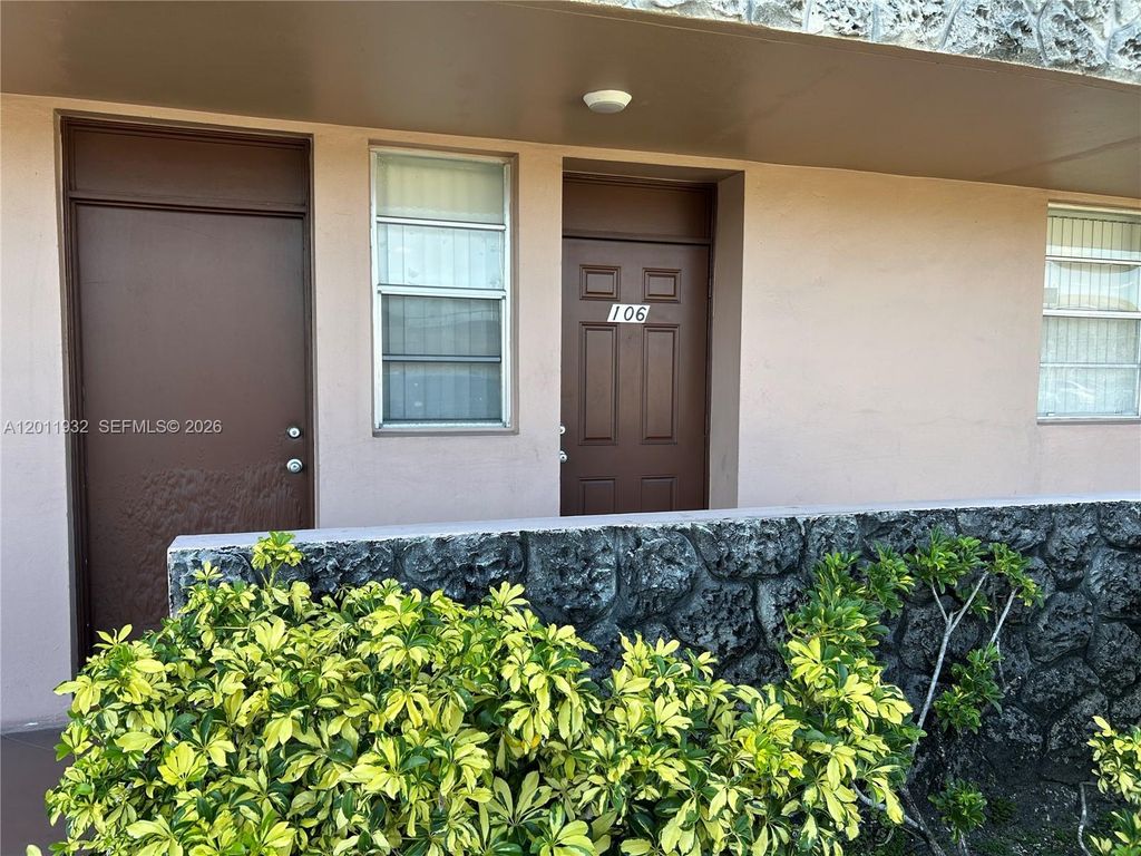 Photo of 5435 NW 10th Ct #106, Plantation, FL 33313 (MLS # A12011932)