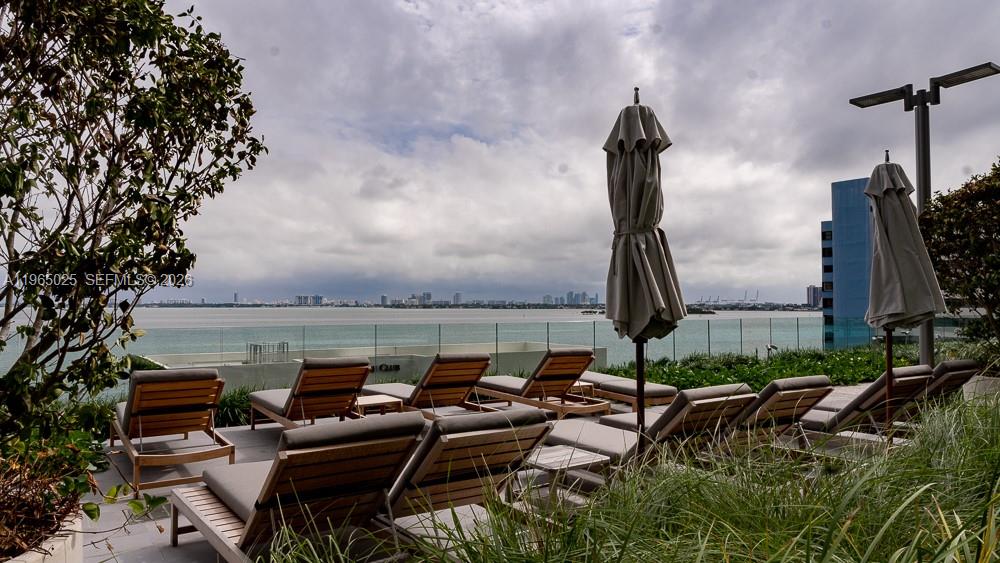 PARAISO BAY CONDO - Residential