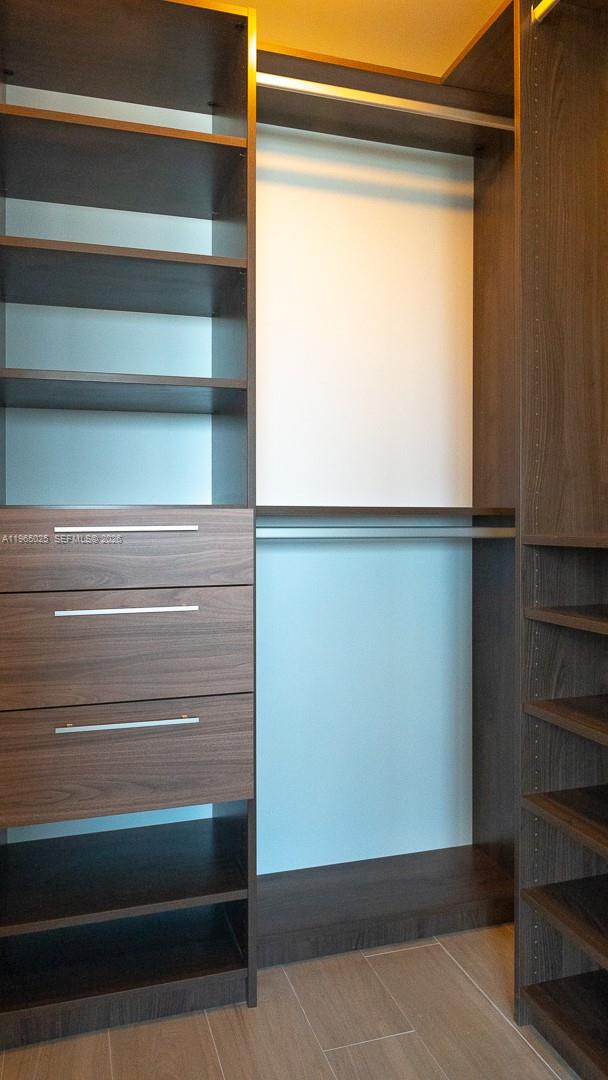 PARAISO BAY CONDO - Residential