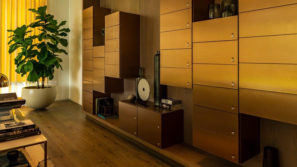 PARAISO BAY CONDO - Residential