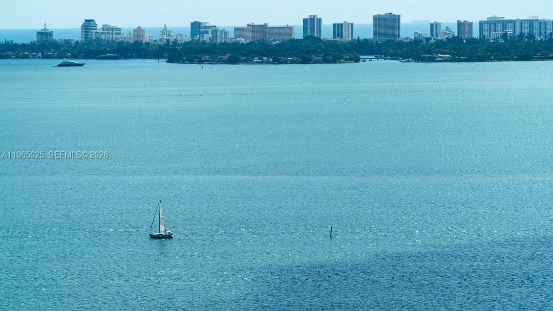 PARAISO BAY CONDO - Residential