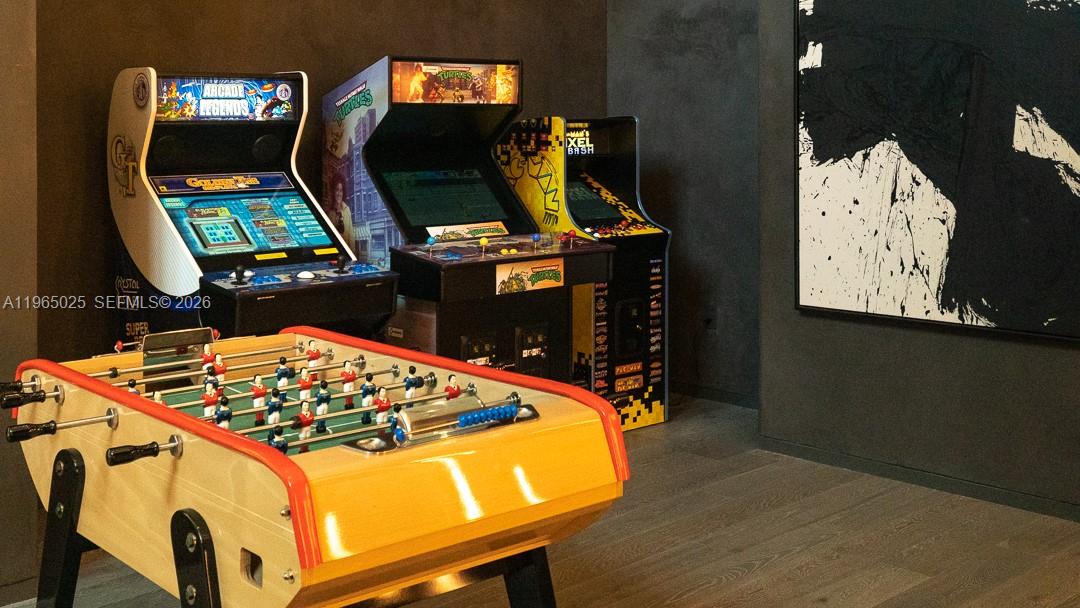 PARAISO BAY CONDO - Residential