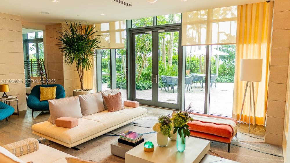 PARAISO BAY CONDO - Residential