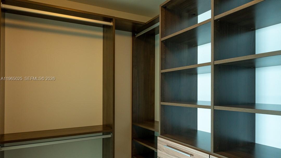 PARAISO BAY CONDO - Residential