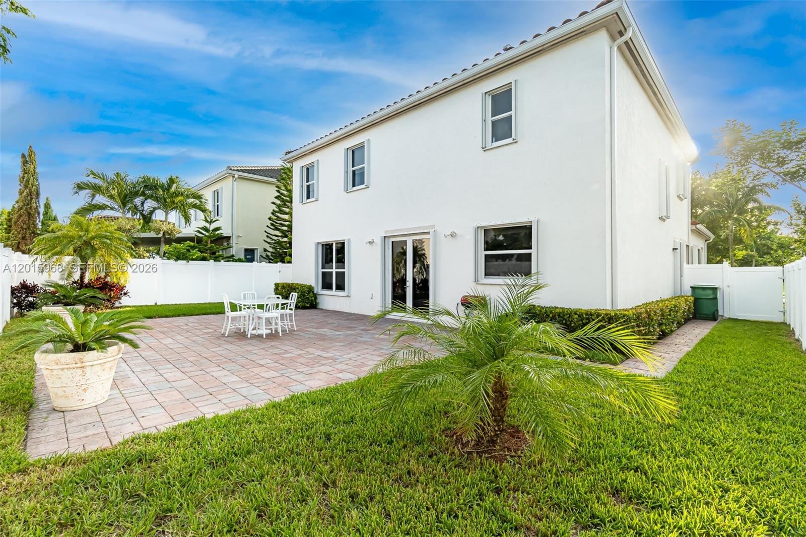 KENDALL COMMONS RESIDENTI - Residential