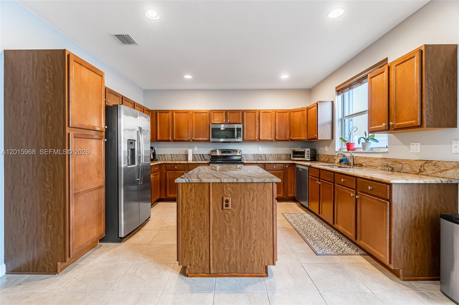 KENDALL COMMONS RESIDENTI - Residential