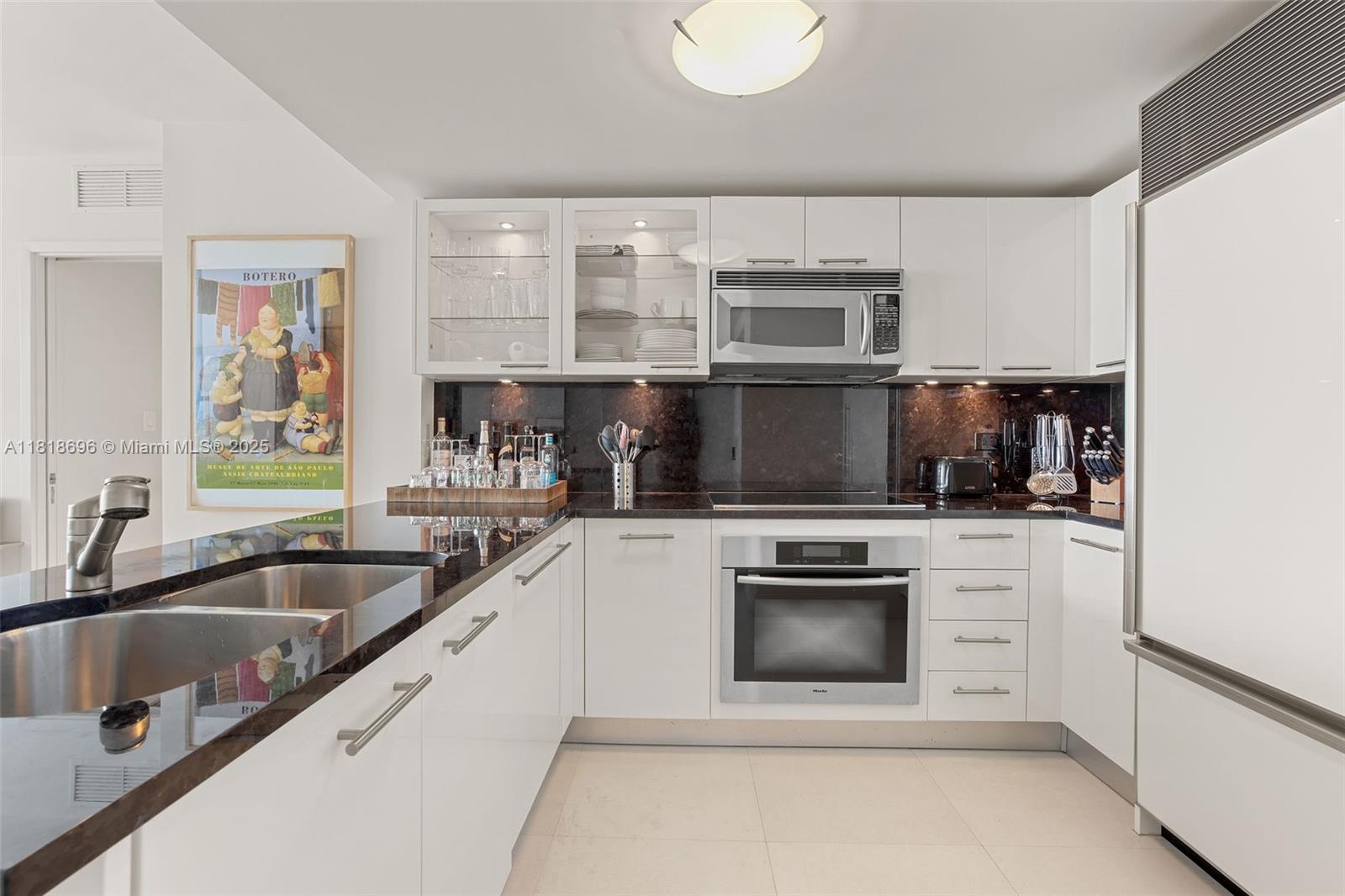 6801 Collins Ave 1401 (Door Number)