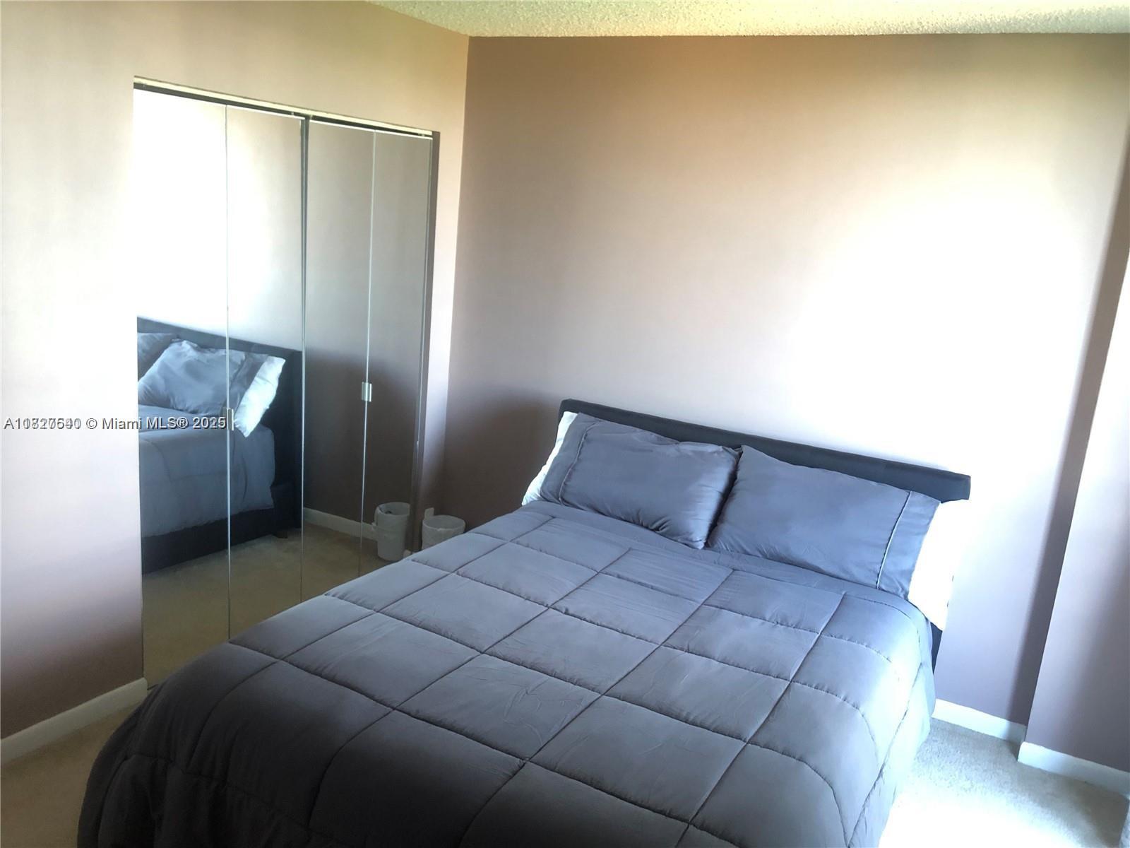 PARC CENTRAL AVENTURA SOU - Residential Lease