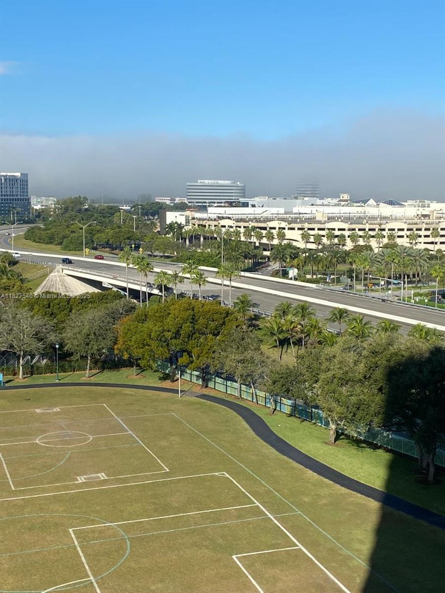 PARC CENTRAL AVENTURA SOU - Residential Lease