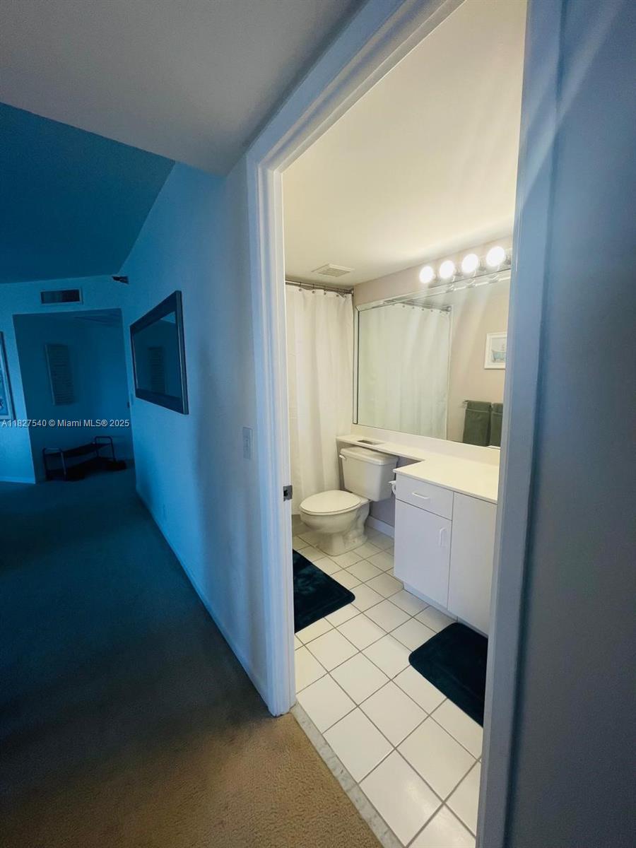 PARC CENTRAL AVENTURA SOU - Residential Lease