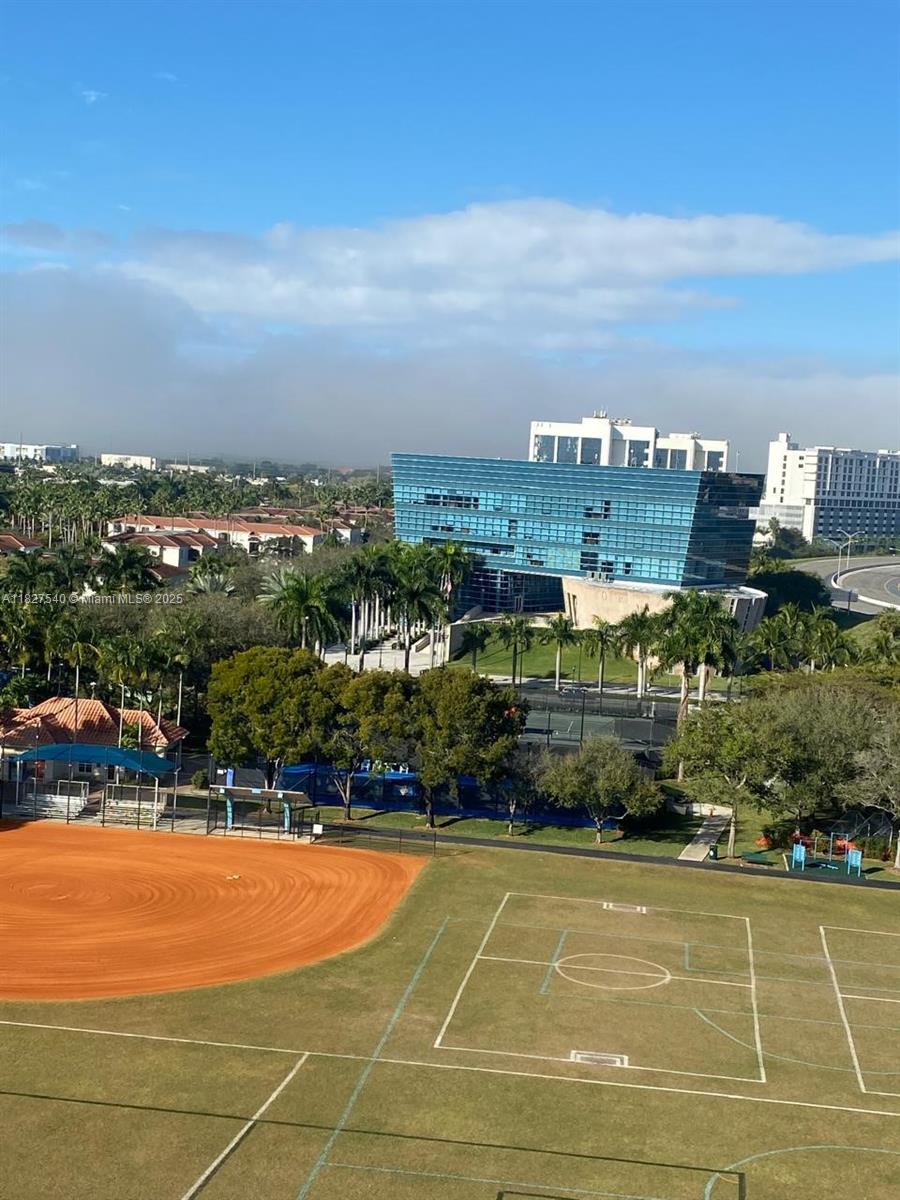 PARC CENTRAL AVENTURA SOU - Residential Lease