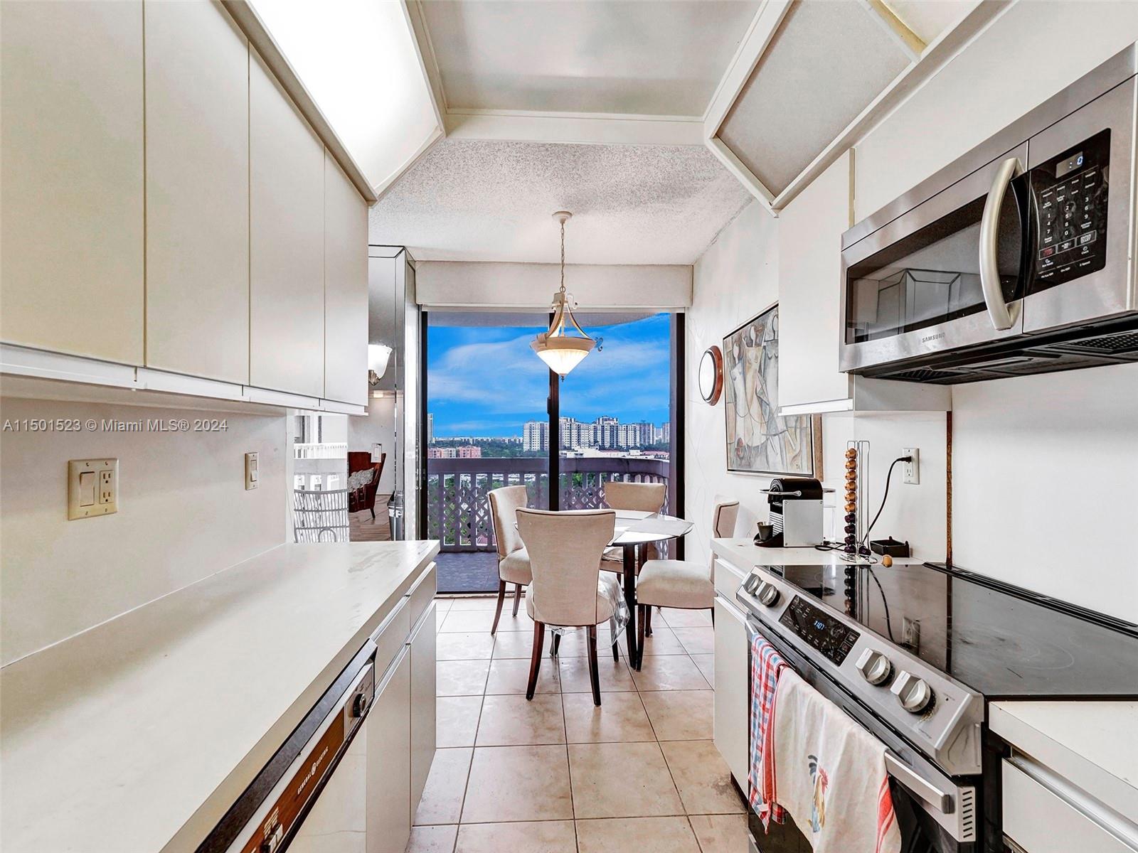 TURNBERRY TOWERS CONDO - Residential