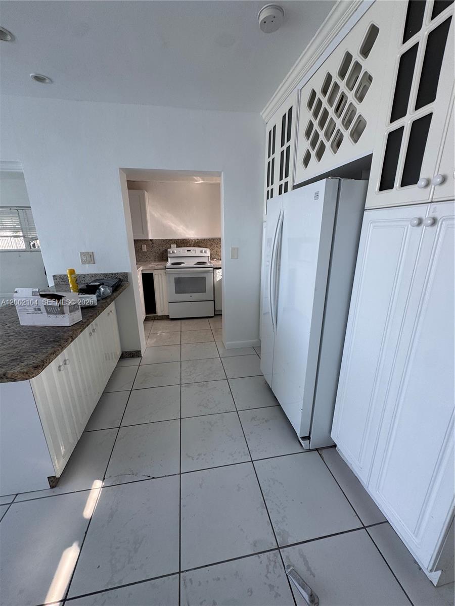 10281 E Bay Harbor Dr C3