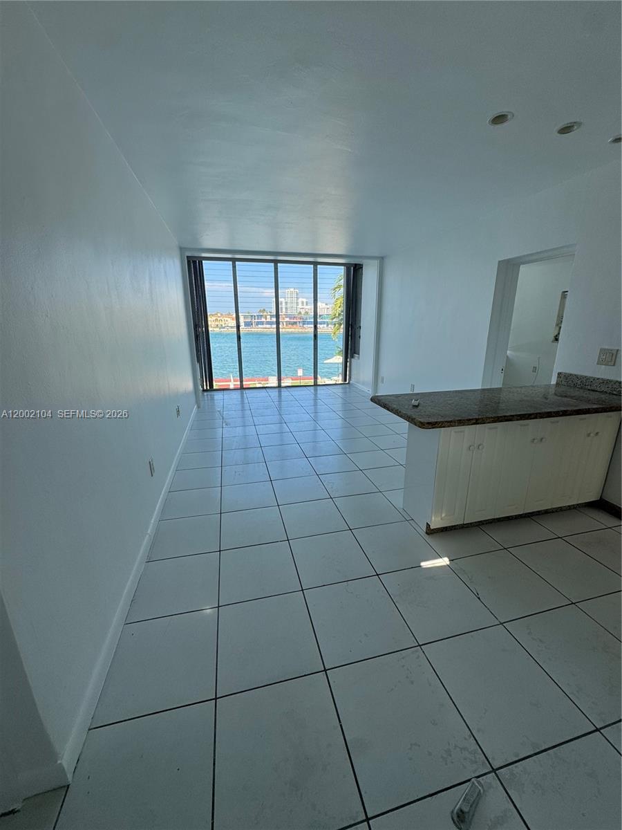 10281 E Bay Harbor Dr C3