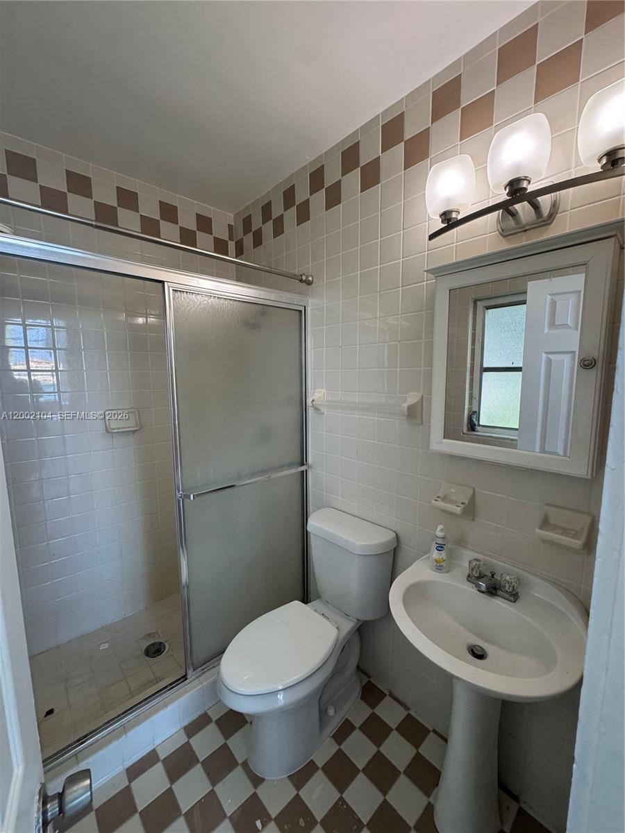 HARBOUR BAY CONDO - Residential Lease