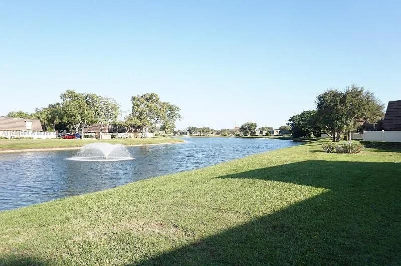 HERITAGE VILLAGE OF P B L - Residential