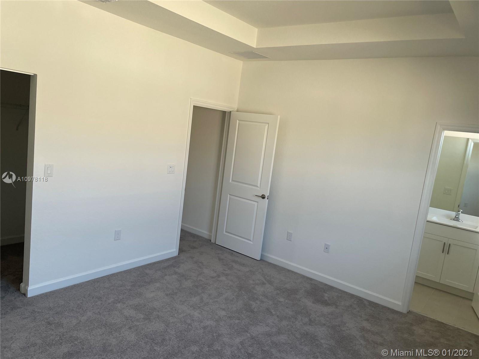 VIA VENTURA NEIGHBORHOOD 1 - Residential Lease