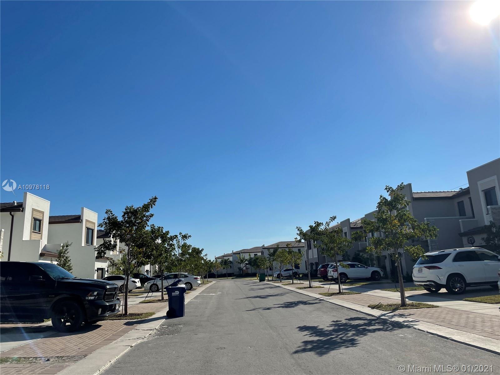 VIA VENTURA NEIGHBORHOOD 1 - Residential Lease
