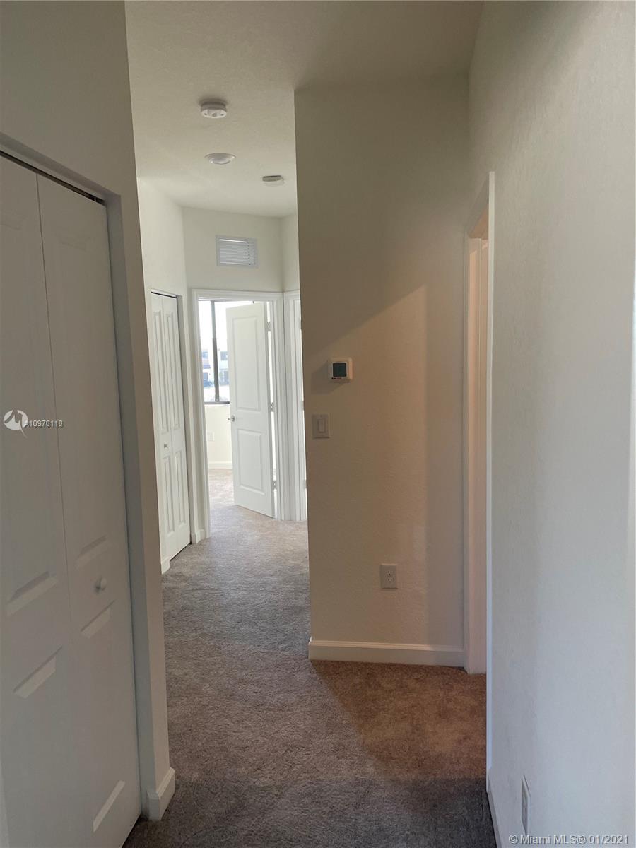 VIA VENTURA NEIGHBORHOOD 1 - Residential Lease