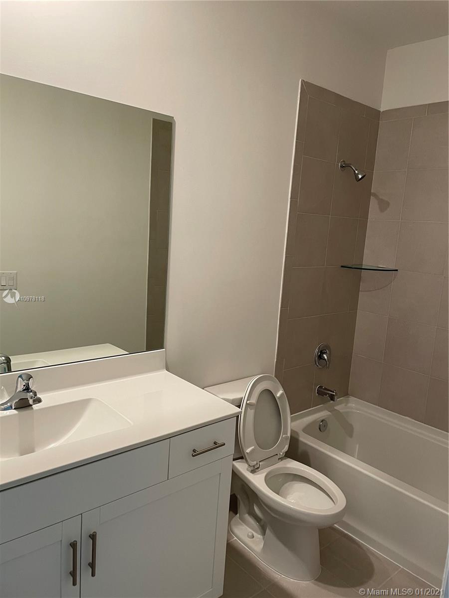 VIA VENTURA NEIGHBORHOOD 1 - Residential Lease