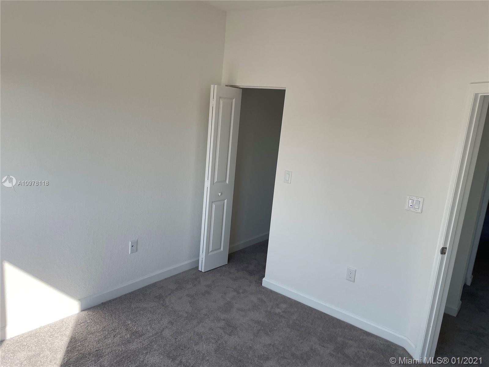 VIA VENTURA NEIGHBORHOOD 1 - Residential Lease