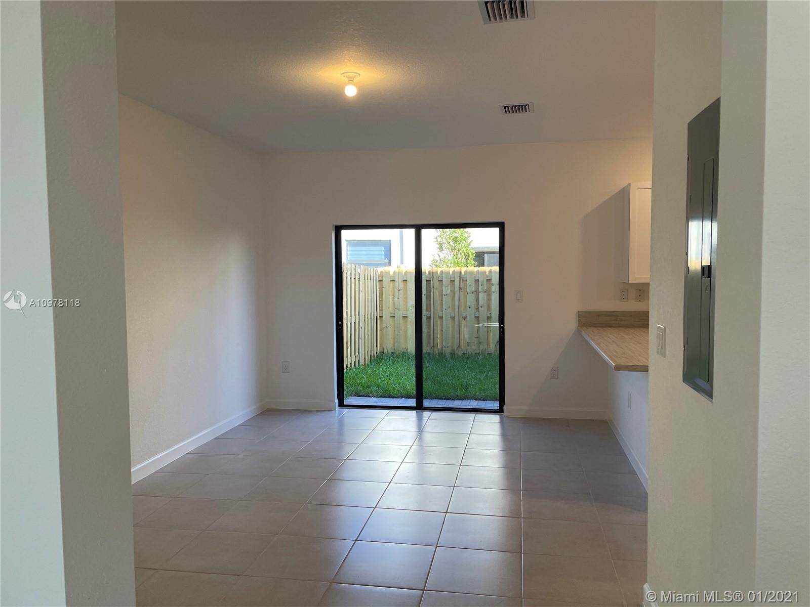 VIA VENTURA NEIGHBORHOOD 1 - Residential Lease