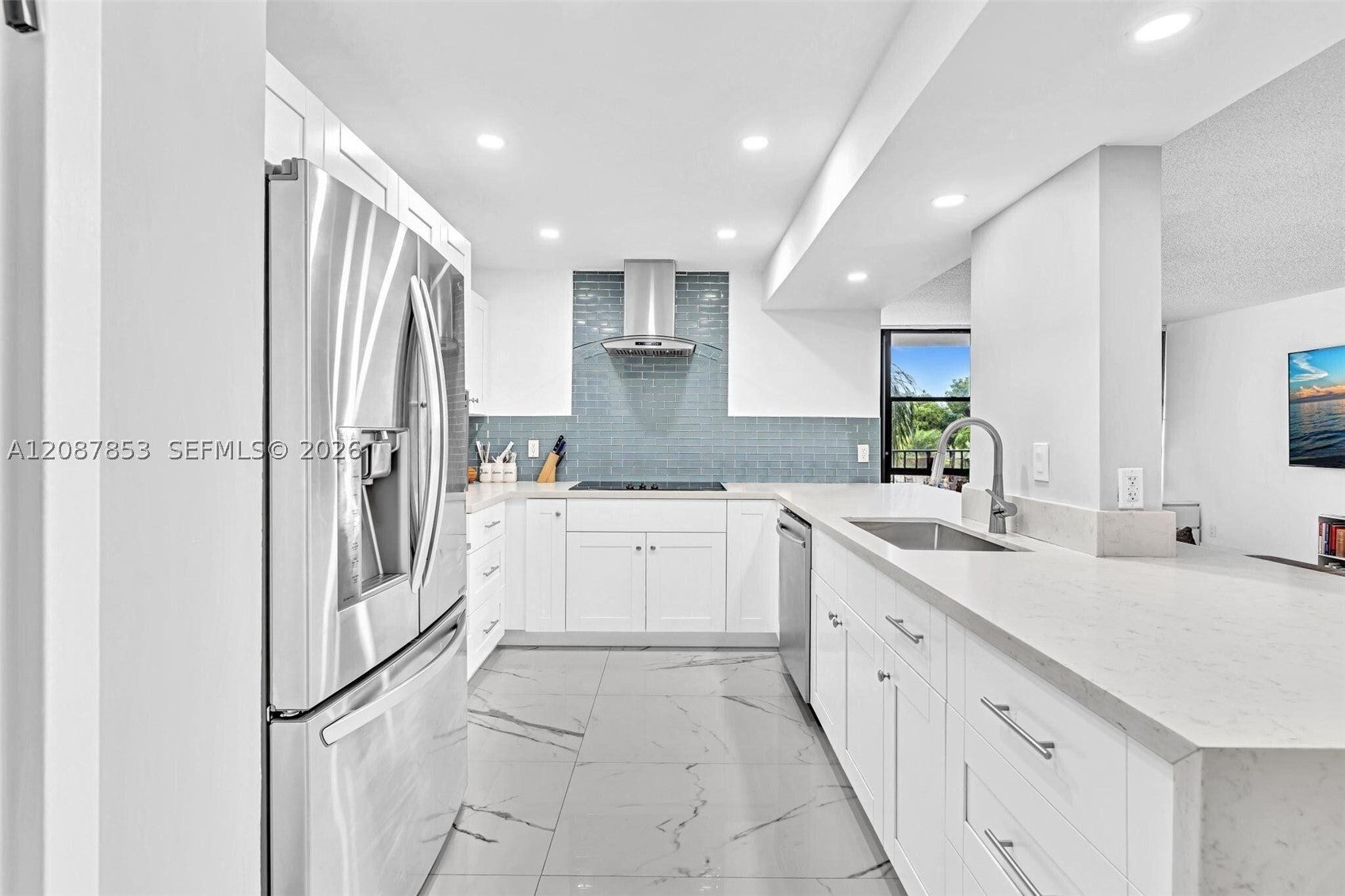 1000 Parkview Dr 329