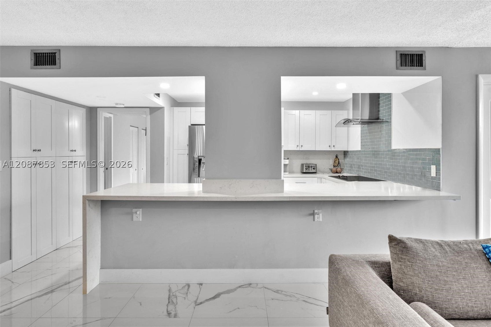 1000 Parkview Dr 329