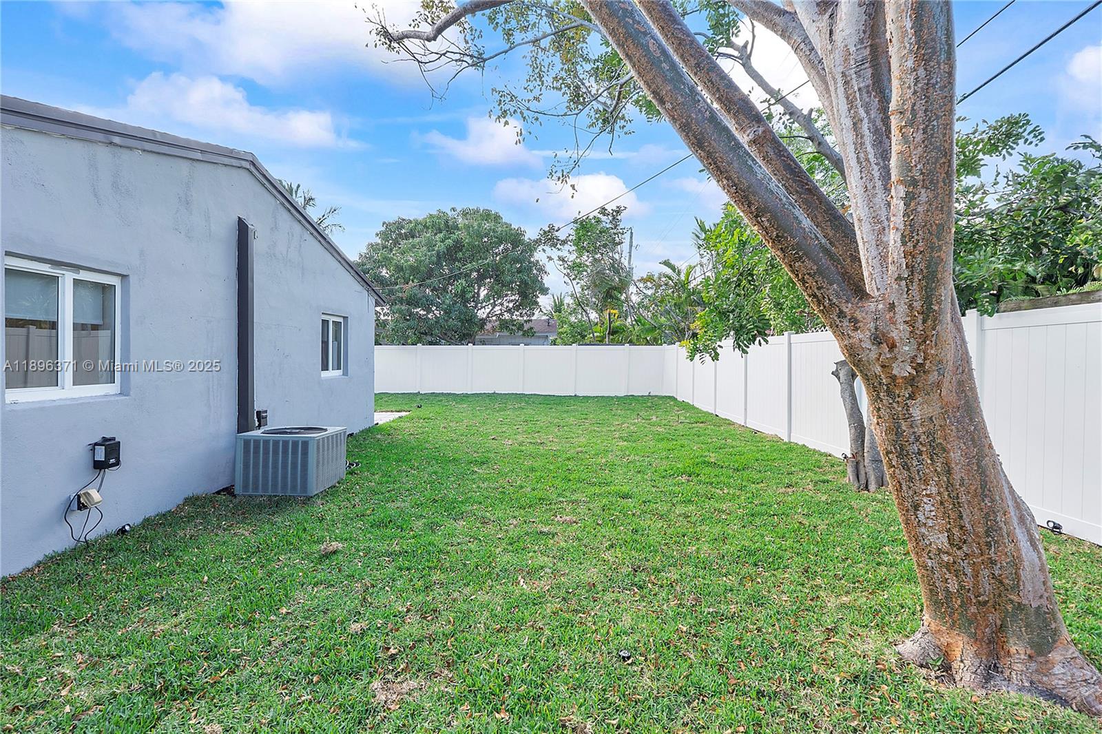 COLLIER ESTATES 3RD ADD - Residential