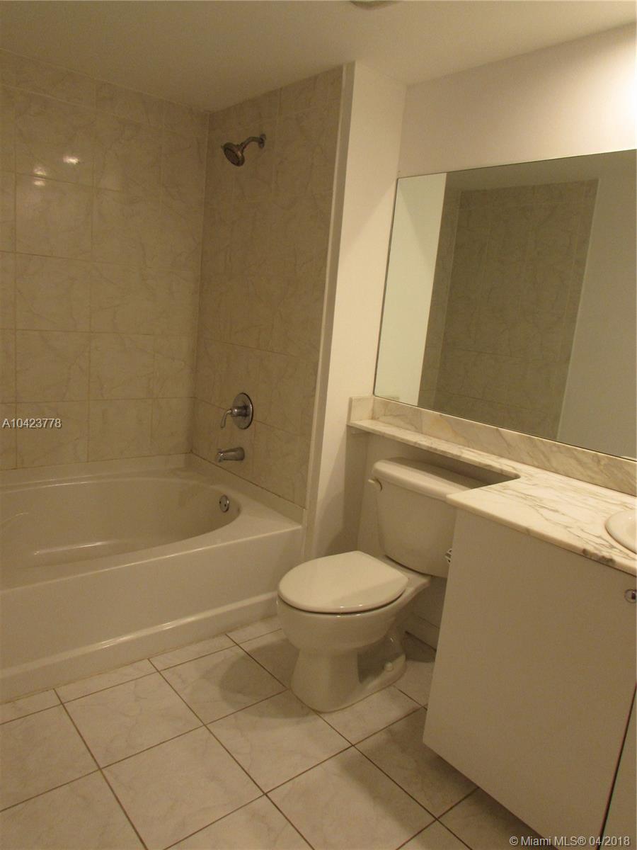 VENTURE AT AVENTURA EAST - Residential