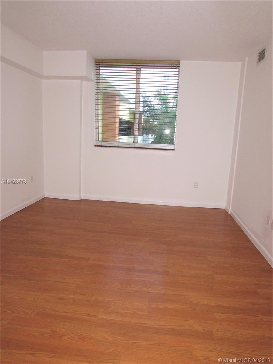 VENTURE AT AVENTURA EAST - Residential