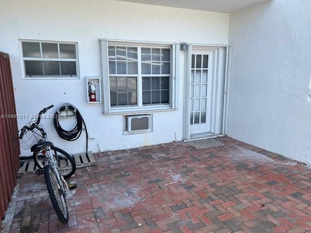 LA LAGUNA CONDO - Residential Lease