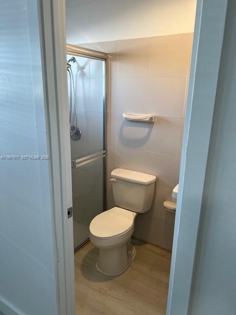 LA LAGUNA CONDO - Residential Lease