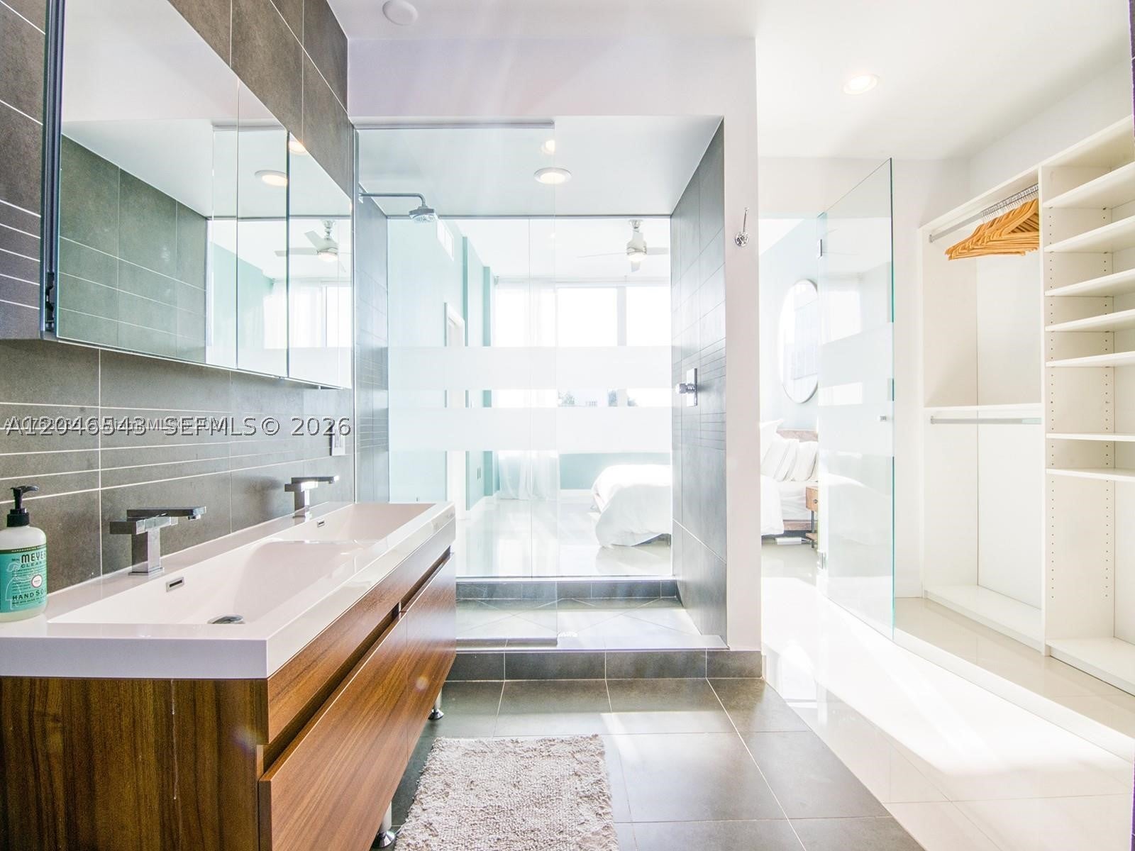 2100 Park Ave 406