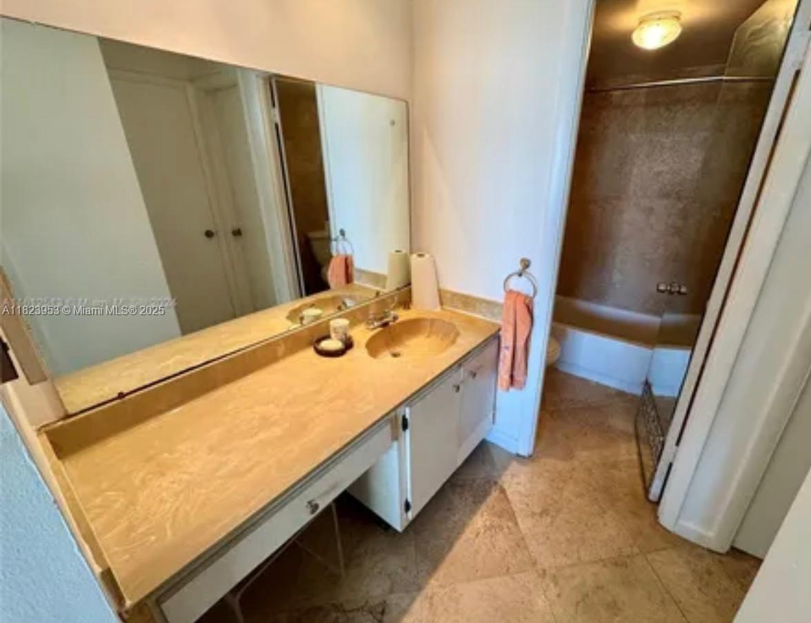 ISLAND TERRACE CONDO - Residential