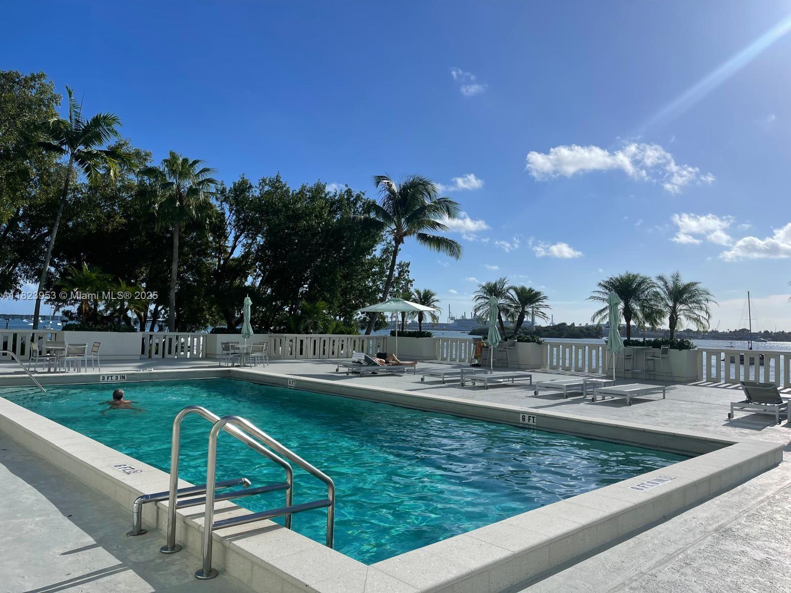 ISLAND TERRACE CONDO - Residential