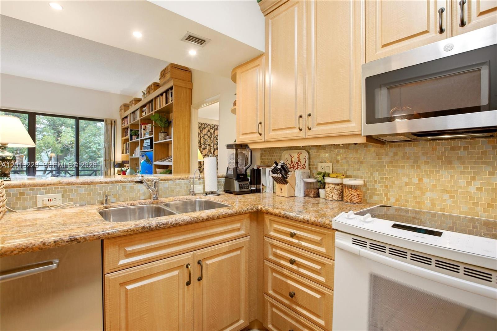 OCEANAGE CONDO - Residential