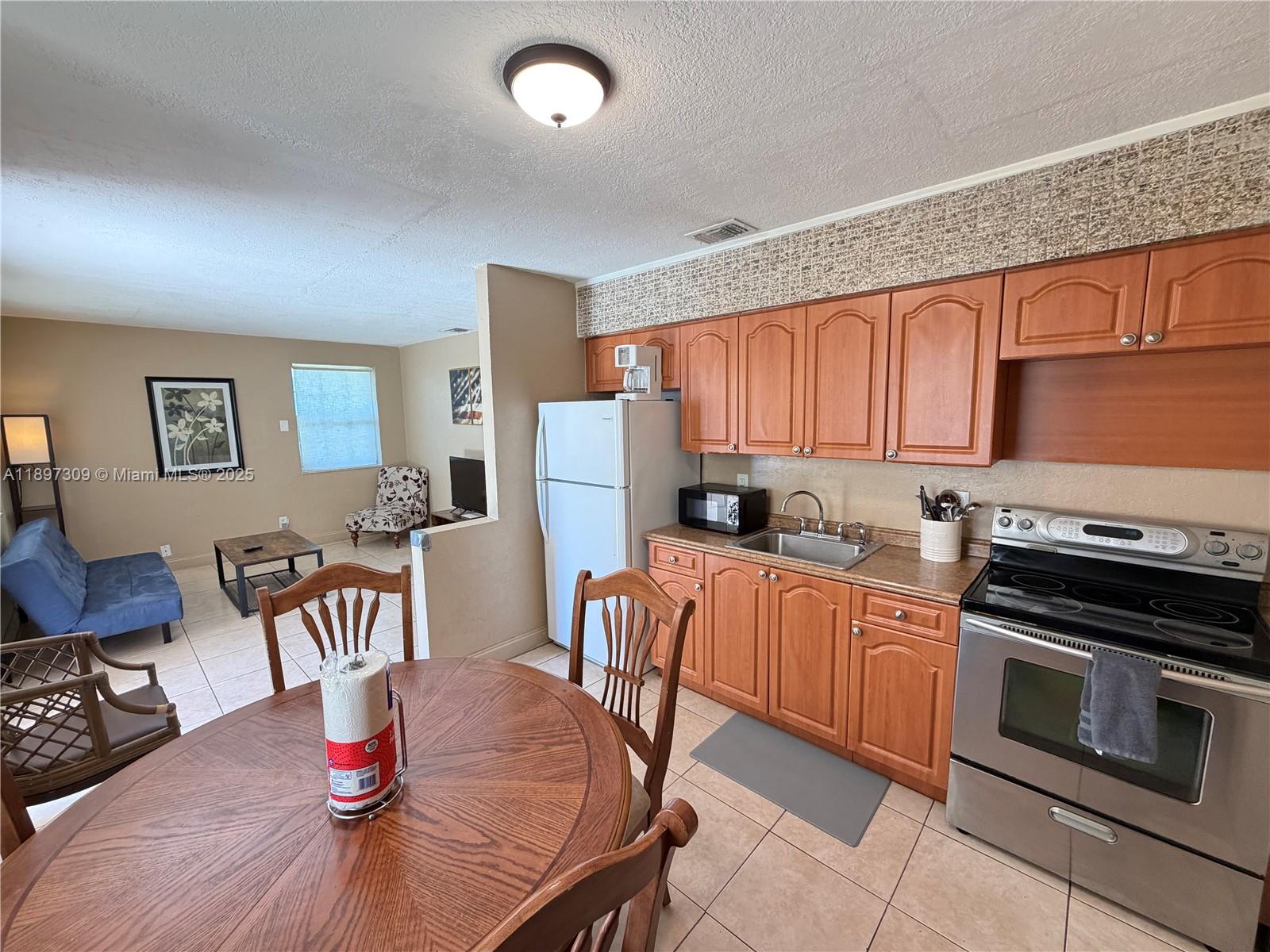 NORTH DANIA HEIGHTS - Residential Lease