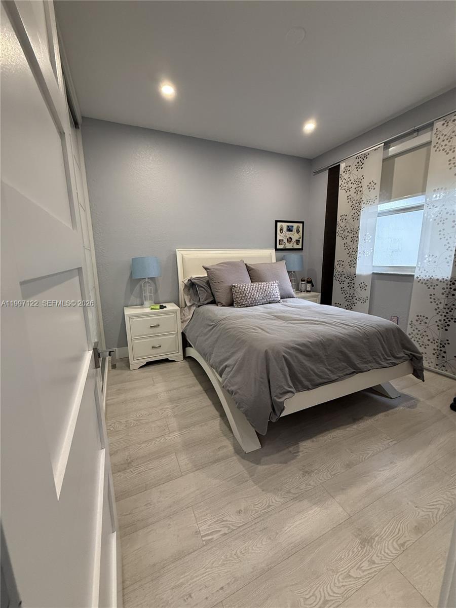 DORAL ISLES NORTH SEC TWO - Residential Lease