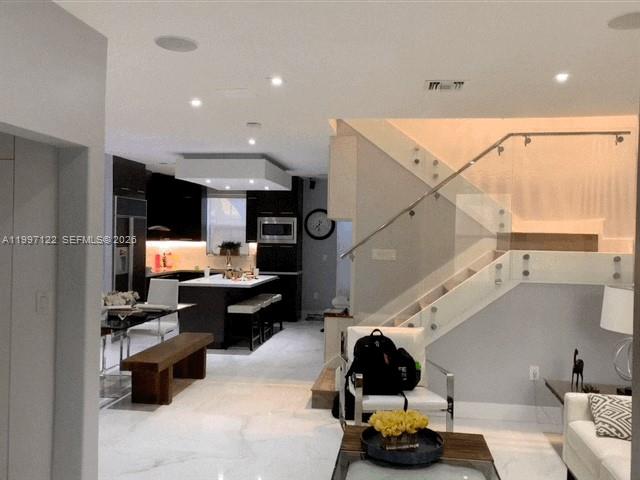 DORAL ISLES NORTH SEC TWO - Residential Lease