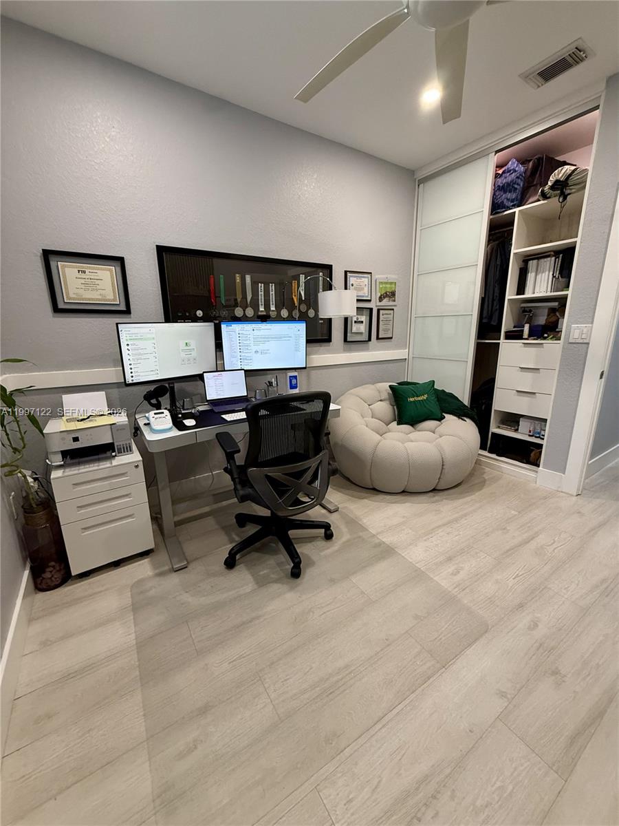 DORAL ISLES NORTH SEC TWO - Residential Lease