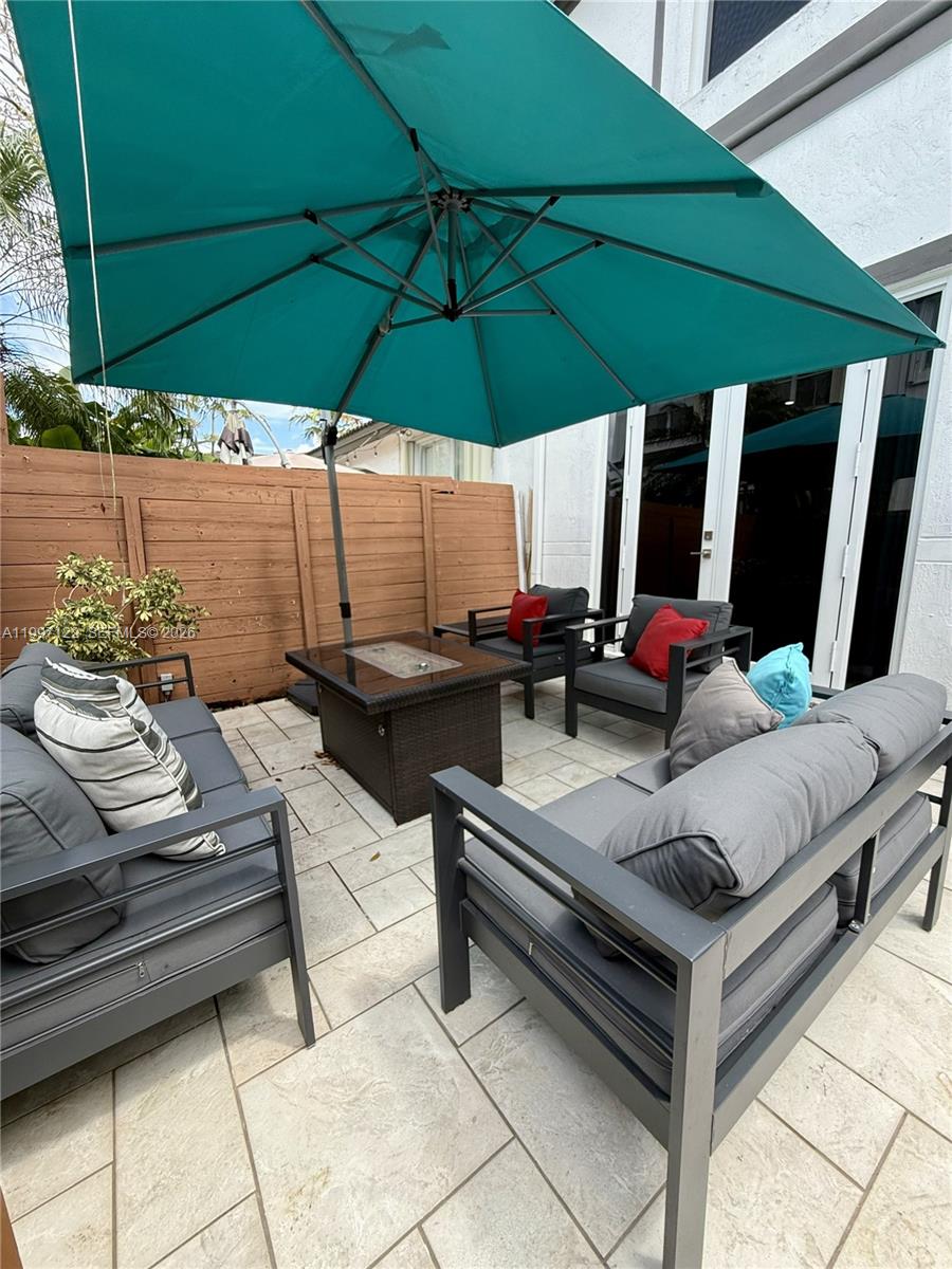 DORAL ISLES NORTH SEC TWO - Residential Lease